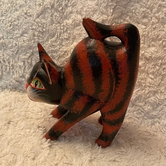 Vintage Wooden Orange & Brown Cat Sculpture Arched Back - Picture 6 of 8